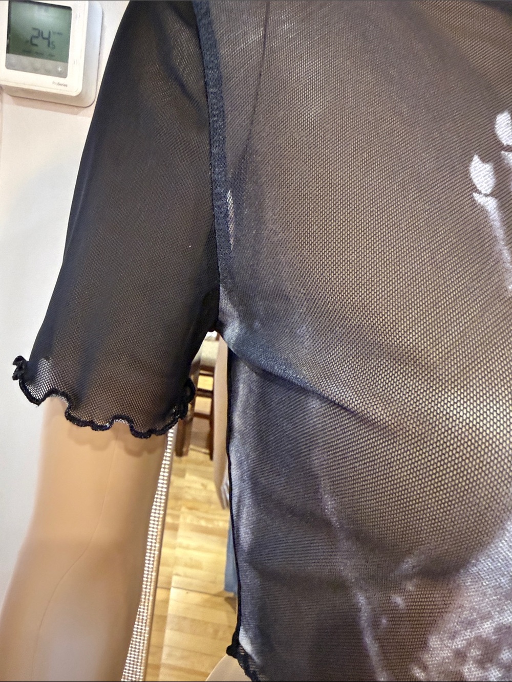 Black Mesh Graphic Crop Top with Vintage Portrait - Picture 4 of 10